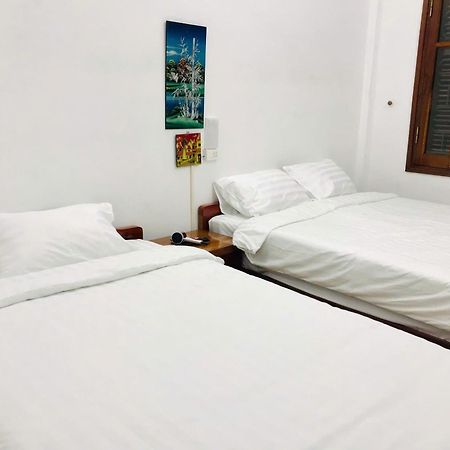 Agarwood Hostel Hanoi Buitenkant foto