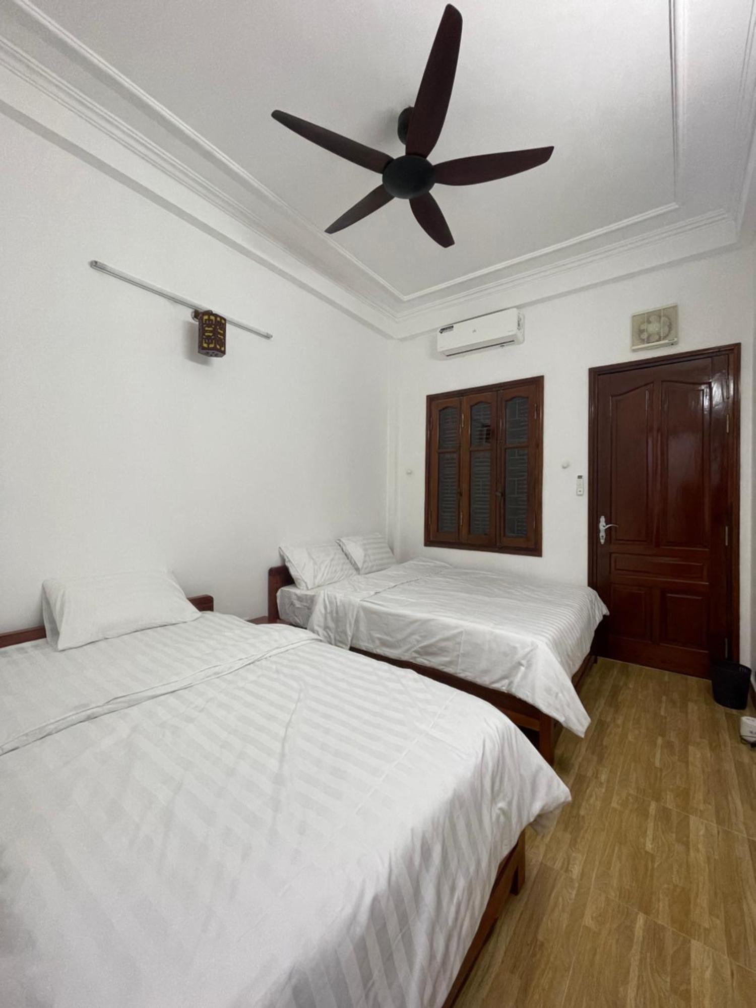 Agarwood Hostel Hanoi Buitenkant foto