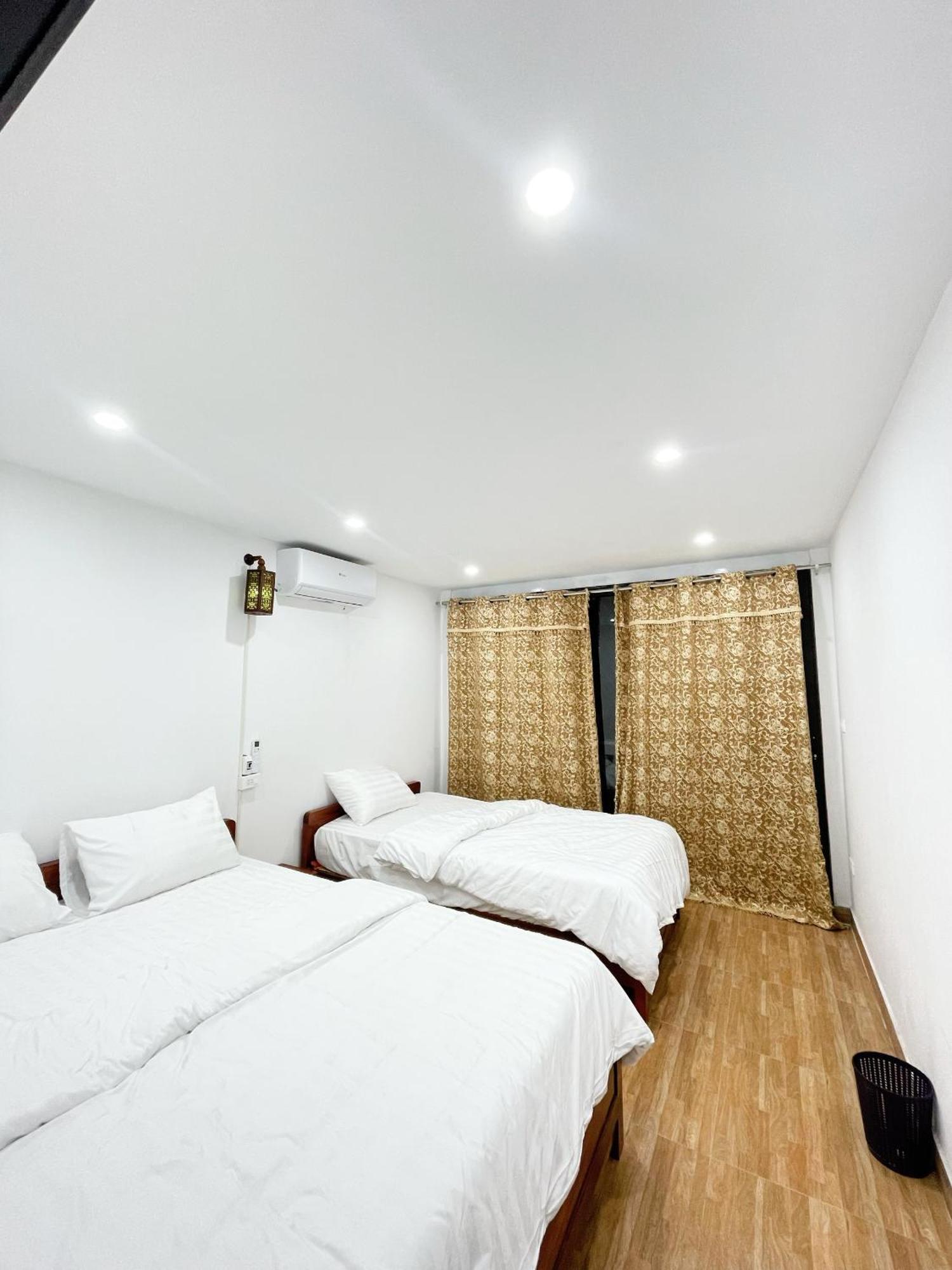 Agarwood Hostel Hanoi Buitenkant foto