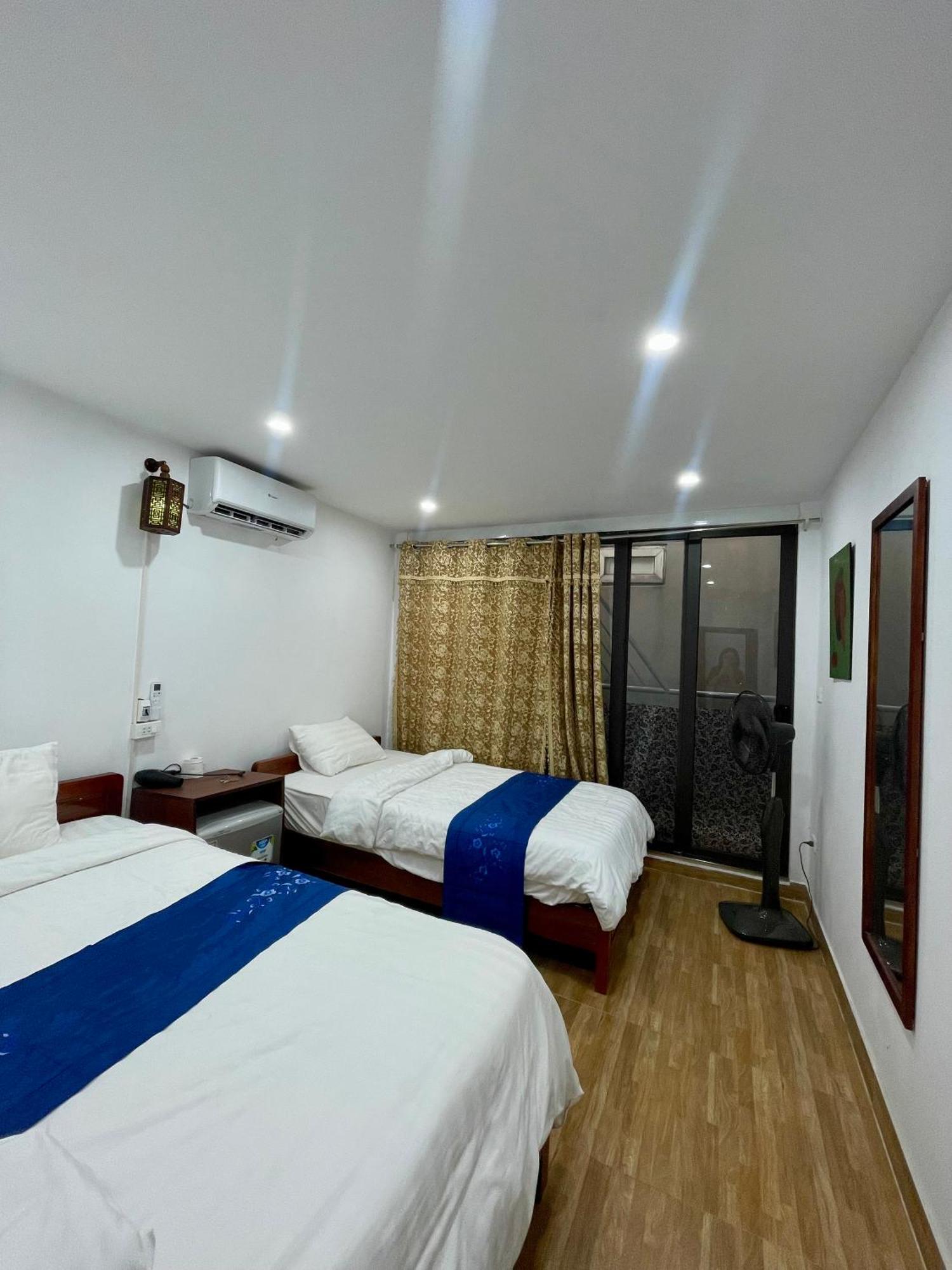 Agarwood Hostel Hanoi Buitenkant foto
